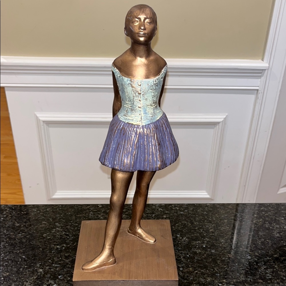 Edgar Degas “Little Dancer of Fourteen Years” Statue